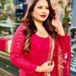 Megha Dhade Instagram - Happy Dashehra To All my Beautiful InstaFamily ❤️🤗 🙏🏻💕🍀🍀 Special thanks to My darling friend @meganmegsofficial for this Beautiful Festive Outfit Love it ❤️❤️❤️❤️