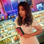 Meghna Naidu Instagram - To Eat ? Not To Eat ? #foodlover #foodporn #meghnanaidu #onedayatatime