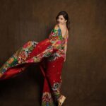 Mehrene Kaur Pirzada Instagram - Red is my colour 🥰 @bobocalcutta @_anupphotography