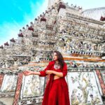 Mitali Mayekar Instagram – Temple of Dawn.❤️‍🔥

.
.
📸 @kat.kristian ♥️
Styled by @shivanipatil_ 🌸
Outfit @aaprolabel @gateway.pr 

@goldcoastfilmsofficial 
#candyland #pattaya #pattayathailand #explore #goldcoastfilms #goldcoastfilmsofficial #thailand #travellersoul Wat Arun (Temple Of Dawn), Bangkok