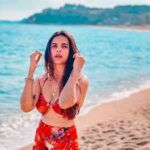 Mitali Mayekar Instagram – Yo soy fiesta.🍾
.
.
📸 @sidchandekar 
👙 @tizzi.official 
Styled by @shivanipatil_ 🌻♥️

#sunnyday #beachvibes #costabrava #spain #spaintravel #tinypanda #vacaymode #summervibes #bikinibodachieved Costa Brava, Spain