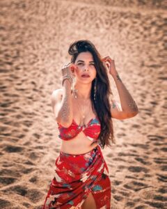 Mitali Mayekar Instagram - Ooh la la la.💋
.
.
📸 @sidchandekar 
👙@tizzi.official 
Styled by @shivanipatil_ 🌻♥️

#sunnyday #beachvibes #costabrava #spain #spaintravel #tinypanda #vacaymode #summervibes #bikinibodachieved