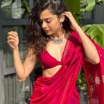 Mithila Palkar Instagram - पहिली दिवाळी 🏠✨ Happy Diwali, everyone! Here’s wishing you the brightest and loveliest year! Be safe ♥️ Saree @sawenchi Jewellery @houseofaadyaa