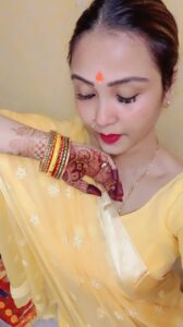 Mohini Ghosh Instagram - Likh ke mehandi se sajna ka naam❤️