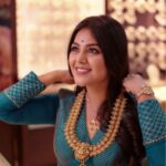 Monal Gajjar Instagram - This Diwali, let's Celebrate in grand style with Joyalukkas. Unwrap the festive season with a cashback offer on precious ornaments. Hurry, all these incredible offers are valid only until 12th November. Don't miss out on this chance to make your Diwali exceptionally joyful with @joyalukkas !🌟 Wishing you A prosperous and Happy New Year. 🎇🧨🎉 #Joyalukkas #DiwaliTribute #Inspiration #DiwaliCelebration #JoyalukkasDiwali #PreciousMoments #cashbackoffer #monalgajjar Joyalukkas Jewellers panchvati