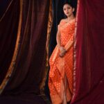 Mrunmayee Deshpande Instagram - Orange you glad I wore this dress? 😉 Jewellery: @sorayaajewels_ Styled by: @nehachaudhary_ Makeup: @sujatakadam_ Hairstyle: @snehakelkar906 Pic: @sarrikaaaaaa