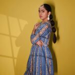 Mrunmayee Deshpande Instagram - Saregamapa! Outfit: @thebumblebeeclothing Styled by : @nehachaudhary_ Jewellery: @sorayaajewels_ Makeup: @sujatakadam_ Hairstyle: @snehakelkar906 Pic: @saarikaaaaaa #fashion #trysomethingnew