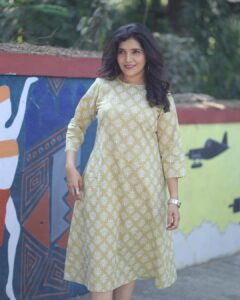 Mukta Barve Instagram - Get summer ready with us ♥️

Dresscode : MMB -004

Available in all sizes! 

In frame : @muktabarve 

Neck piece : @saajbyshalaka 

MUA : @gayatridhanve_mua 

Shot by : @prashantdhanvephotography

#womenwear #cottoncoordsets #womenfashion #indianfashion @retro #fashionblogger #fashionstyle #sustainablefashion #cotton #ootd #style #styling #actor #fsshionista #muktabarve #collaboration #marathimandaldubai #dubai #clientdiaries #client #dubaiexpact #dubai🇦🇪 #online #homegrown #brand #onlinebusiness #onlineshopping #vocalforlocal #india #marathimulgi #fashiongram