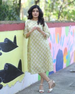 Mukta Barve Instagram - Get summer ready with us ♥️

Dresscode : MMB -004

Available in all sizes! 

In frame : @muktabarve 

Neck piece : @saajbyshalaka 

MUA : @gayatridhanve_mua 

Shot by : @prashantdhanvephotography

#womenwear #cottoncoordsets #womenfashion #indianfashion @retro #fashionblogger #fashionstyle #sustainablefashion #cotton #ootd #style #styling #actor #fsshionista #muktabarve #collaboration #marathimandaldubai #dubai #clientdiaries #client #dubaiexpact #dubai🇦🇪 #online #homegrown #brand #onlinebusiness #onlineshopping #vocalforlocal #india #marathimulgi #fashiongram