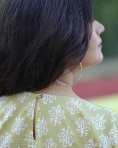 Mukta Barve Instagram - Get summer ready with us ♥️

Dresscode : MMB -004

Available in all sizes! 

In frame : @muktabarve 

Neck piece : @saajbyshalaka 

MUA : @gayatridhanve_mua 

Shot by : @prashantdhanvephotography

#womenwear #cottoncoordsets #womenfashion #indianfashion @retro #fashionblogger #fashionstyle #sustainablefashion #cotton #ootd #style #styling #actor #fsshionista #muktabarve #collaboration #marathimandaldubai #dubai #clientdiaries #client #dubaiexpact #dubai🇦🇪 #online #homegrown #brand #onlinebusiness #onlineshopping #vocalforlocal #india #marathimulgi #fashiongram