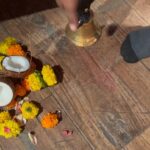 Mukta Barve Instagram - चारचौघी १०० वा प्रयोग! 🙂 ♥️♥️♥️♥️ Bal Gandharva Ranga Mandir