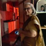 Mukta Barve Instagram - आणि सुरु होतोय १०० वा प्रयोग. Happy 100th चारचौघी