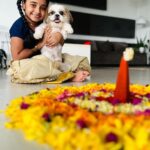 Muktha Instagram - ഏവർക്കും ഹൃദയം നിറഞ്ഞ ഓണാശംസകൾ🌼🌼🌼🌼🌼