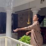 Nadhiya Instagram - Enjoying “THULAVARSHAM” in Kerala , onset of the northeast monsoons which later moves to Tamilnadu⛈️💙⚡️ #rains #kerala #monsoon