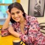 Naina Ganguly Instagram - My never ending love for coffee! ☕️ ❤️ . . . . . . . . . . . . . . . . . . . . #coffeelover #coffeeholic #coffee #sundaymood☀️ #sundaymornings #sundayvibes #reelsinsta #reeliitfeelit #reelsinstagram #reelkarofeelkaro #reelsvideo #reeloftheday #feelitreelit #feelkaroreelkaro #instareels #actorslife #nainaganguly