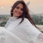 Naina Ganguly Instagram - Pyaar Ho Jayega ❤️ . . . . . . . . . . . . . . . . . . . . . . #reelsinstagram #reelitfeelit #reelkarofeelkaro #reelvideo #reelsindia #bollywood #bollywoodsongs #traditional #traditionalart #trending #trendingreels #trendingsongs #igdaily #igpost #actorslife #nainaganguly