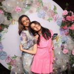 Namrata Shirodkar Instagram - (2/2) About last night! My first official party with our 11-year-old, and she had an absolute blast, much like her father. ♥️♥️♥️♥️ Just like the old times... Met all our friends who came out of the woodwork 🤣🤣. Just like we did 🤣🤣🤣But whatta party! 🎉 Thank you our little blessed couple, @shriyabhupal and @anindith, for hosting the best party in town. ♥️♥️♥️♥️ Thank you @diabhupal, @krishnarbhupal and @shalini_bhupal for being the best hosts 🤗