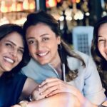 Namrata Shirodkar Instagram - Impromptu evenings are the best !! Fun fun fun ♥️♥️♥️♥️missed u MB♥️♥️♥️ pic courtesy @xavieraugustin always a cut above the rest 🤗🤗🤗@urstrulymahesh Hyderabad
