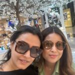 Namrata Shirodkar Instagram - Time out !!weekend special 🤗🤗#dubai