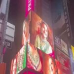 Namrata Shirodkar Instagram - Look who just made her debut on the Times Square! Words cannot express how overjoyed and proud I am of you! 🎉 @sitaraghattamaneni Watching your dreams come true is the most incredible feeling. Keep shining, my superstar! ✨💫 @sitaraghattamaneni #ProudParent #PMJSitara @pmj_jewels @gautamghattamaneni @urstrulymahesh