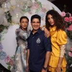 Namrata Shirodkar Instagram - (2/2) About last night! My first official party with our 11-year-old, and she had an absolute blast, much like her father. ♥️♥️♥️♥️ Just like the old times... Met all our friends who came out of the woodwork 🤣🤣. Just like we did 🤣🤣🤣But whatta party! 🎉 Thank you our little blessed couple, @shriyabhupal and @anindith, for hosting the best party in town. ♥️♥️♥️♥️ Thank you @diabhupal, @krishnarbhupal and @shalini_bhupal for being the best hosts 🤗