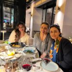 Namrata Shirodkar Instagram - Some sweet evenings with the people I love ♥️♥️♥️ #friendsandfamily #paris
