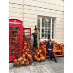Namrata Shirodkar Instagram - Season's greetings from London... Leaving with some great memories! #HappyHalloween 🎃 #UntilNextTime ♥️
