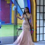 Namratha Gowda Instagram - As bright as the sun, as cool as the moon. She will shine the best very soon 💃💕 @colorskannadaofficial @officialjiocinema Wardrobe Courtesy: @vibbhinna Styling by: @likitha_suresh_ #bbk10 #biggboss #colorskannada #jiocinema #trending #namrathagowda #relentkreationz #kicchasudeep