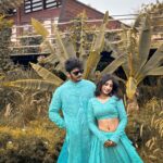 Nayani Pavani Instagram - I like things to be modern and still have a bit of tradition . “I believe in history.” Designed by @pari.designers_ Inframe : @nayani_pavani @anirudh_doli Location : @thefargohyd Loved shooting for this 🤍