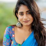 Nayani Pavani Instagram - There's something about a humid, dusky evening that's kind of SEXY 🥶 Saree : @pari.designers_