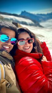 Neil Bhatt Instagram - ROMANCE!! @dharmamovies style ❤️

#saneversion of TUM KYA MILE 

Shot by- @mr.pro_boy 

@myswitzerlandin 
@jungfraujochtopofeurope 
@interlaken 

#interlaken #jungfrau #ineedswitzerland #neilbhatt #aishwaryasharma #romance