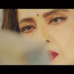 Neil Bhatt Instagram - What else can I say when I see Rekhaji.. the grace, the elegance is always a class apart 🙏🏻 To me she has been as much a part of this journey as the rest of us, the soul of GHUM #ghumhaikisikeypyaarmeiin You are indeed lucky to have such a stellar start to your journey @bhavikasharma53 @shaktiarora @sumitsingh_97 May every best wish be with you for this upcoming journey. @cockcrowpictures @starplus @rajeshramsingh @cockcrowandshaika_ent @shaikaparween @shaikafilms @piabajpai