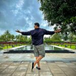 Neil Bhatt Instagram - Use "NEIL10" to avail Exclusive offer while booking.. For reservations, Call or WhatsApp on - +917045970727. What a wonderful time we had. This was a much needed break 😎 a perfect getaway @treatresort_silvassa @urban.nxt @treat.hotels.and.resorts #neilbhatt #aishwaryasharma #neilkiaish #vacay #staycation #friends #couple