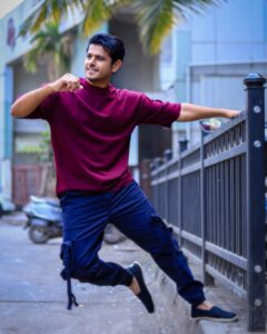 Neil Bhatt Instagram - Out and about!! 

Photos by- @the_pixeleyes 
Shoot managed by- @rimadidthat 

#neilbhatt #carefree #streetphotography