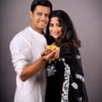 Neil Bhatt Instagram - Wishing you all a very happy and dil waali Diwali❤️🪔 #HappyDiwali #AishwaryaSharma #NeilBhatt #Neiwarya #BiggBoss #BB17