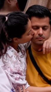 Neil Bhatt Instagram - There are two sides to everything. Where there’s love, there are fights even. What matters the most is letting the other person know they are loved after a fight. 

Voting lines open till Thursday 10 am. Download the JioCinema app and Vote for #AishwaryaSharma and #NeilBhatt to save them from elimination. Hurry and vote now!!🗳️

#AishwaryaSharma #NeilBhatt #Neiwarya #NeilAish #BiggBossJourney #BiggBoss #BB17
