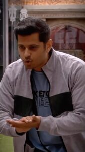 Neil Bhatt Instagram - Kabhi-kabhi, the bravest act is to choose respect over humor. Neil reminds us ki relationships ko chhota dikhana bilkul bhi funny nahi hota hai!

Tracksuit : @chkokko 
T-shirt : @sketchvibes.co
Styled by : @purvabansal5 
Assisted by : @kalyanis_couture

#TeamNeil #NeilBhatt #Neiwarya #BiggBoss #BB17