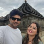 Nidhi Jha Instagram - You are the reason I smile all the time, my lovely wife❤️ I love you😘 #nemonikkuforever🧿❤️ Mahabaleshwar Temple