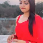 Nidhi Jha Instagram - Itni romantic kyu hojaati ho🤣🤣