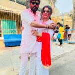 Nidhi Jha Instagram - इस साल के खूबसूरत सी होली धर्मपत्नी जी के साथ मनाया... आप सभी को भी यश कुमार और निधि मिश्रा की तरफ से होली की ढेर सारी शुभकामनाएं। आप सभी आजीवन स्वस्थ और प्रसन्न रहें।