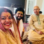 Nidhi Jha Instagram - "रुद्राभिषेक" धर्मपत्नी जी और बाबू जी के साथ।।। हर हर महादेव 🙏🔱🙏