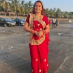 Nidhi Jha Instagram - जय छठी मईया। धर्मपत्नी जी मुझे सच मे आप पर गर्व है। u r really proud Wife. छठी मईया आपको आजीवन खुश रखें My bachha❤️ lots of love Wifi❤️❤️❤️