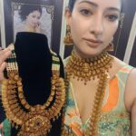 Niharica Raizada Instagram - The JKS girl. #NiharicaRaizada Wearing @aynaaworld Styled by @banthia.kapil Jewellery @jksjewelspvtltd