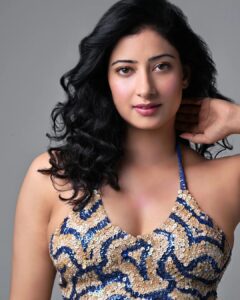 Niharica Raizada Instagram - Tuje kya pata jaaniye...

#NiharicaRaizada 

Shot by @mandar_photos 
Studio @mkg_film_studio 
Muse @official_niharica_raizada