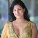 Niharica Raizada Instagram - Niharica start doing Yoga.... #NiharicaRaizada Photography @_hrishigrapher Stylist @banthia.kapil Wardrobe @aynaaworld