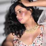 Niharica Raizada Instagram - Curls Shot by @mandar_photos Studio @mkg_film_studio Muse @official_niharica_raizada #NiharicaRaizada