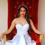 Nikita Rawal Instagram - “A queen is always confident in her own abilities.” ❤️ #nikitarawal #queen #white #eligent