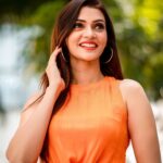 Nimika Ratnakar Instagram - What defines us is how well we rise after falling 🤩 📸: @vikasphotofactory #trending #trend #actor #model #kannada #kannadaactress #sandalwood #photography #photooftheday #kanthara #photoshoot #mua #bollywood #nimika #nimikaratnakar #selflove #motivation #love #life #orange #abbara