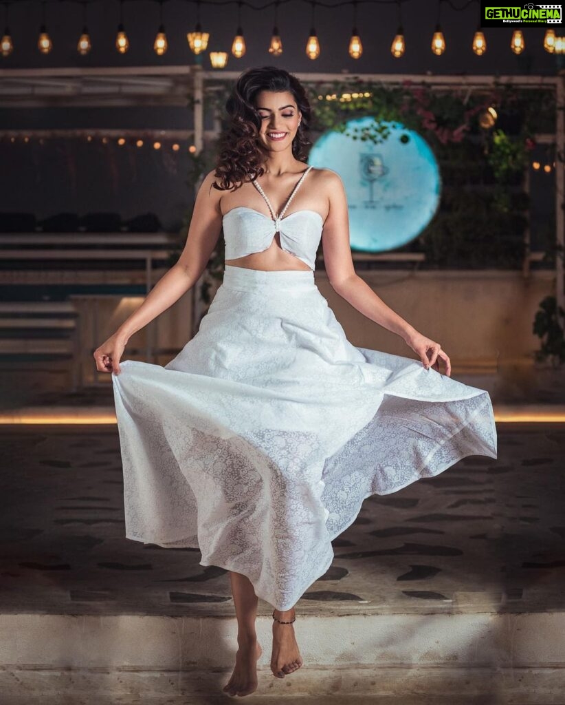 Nimika Ratnakar Instagram - Slay it 😊 Outfits by : @devnastitchingstudio Styled by : @nainaarora.fashion Mua & hair : @brides_of_mos Photography : @kiran.venkataramanappa Location: @shorethangblr #photooftheday #photography #photo #pushpavati #shakeitpushpavati #kranti #d56 #kaatera #dboss #darshanthoogudeepasrinivas #trending #trend #actor #model #sandalwood #actress #kannada #kannadaactress #nimika #nimikaratnakar