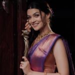 Nimika Ratnakar Instagram - Always stay connected to your roots 🍂🍁🍃 #soulsearching Styled by : @new.princess.salon Makeup & hair : Sharmila @new.princess.salon Jewellery: @new.princess.salon Photography: @prasadimages Location: @heritage.villaa Saree: @manikya_silks_suits Blouse: @thechunari #dboss #darshanthoogudeepasrinivas #challengingstardarshan #d56 #kaatera #actor #model #trending #trend #kabza #kannada #kannadaactress #sandalwood #photooftheday #photography #ethnicwear #kranti #nimika #nimikaratnakar #pushpavati